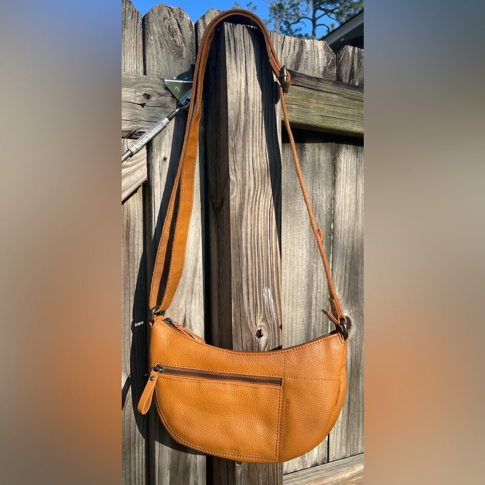 Spikes and SparrowLeather Crossbody Bag in Tan